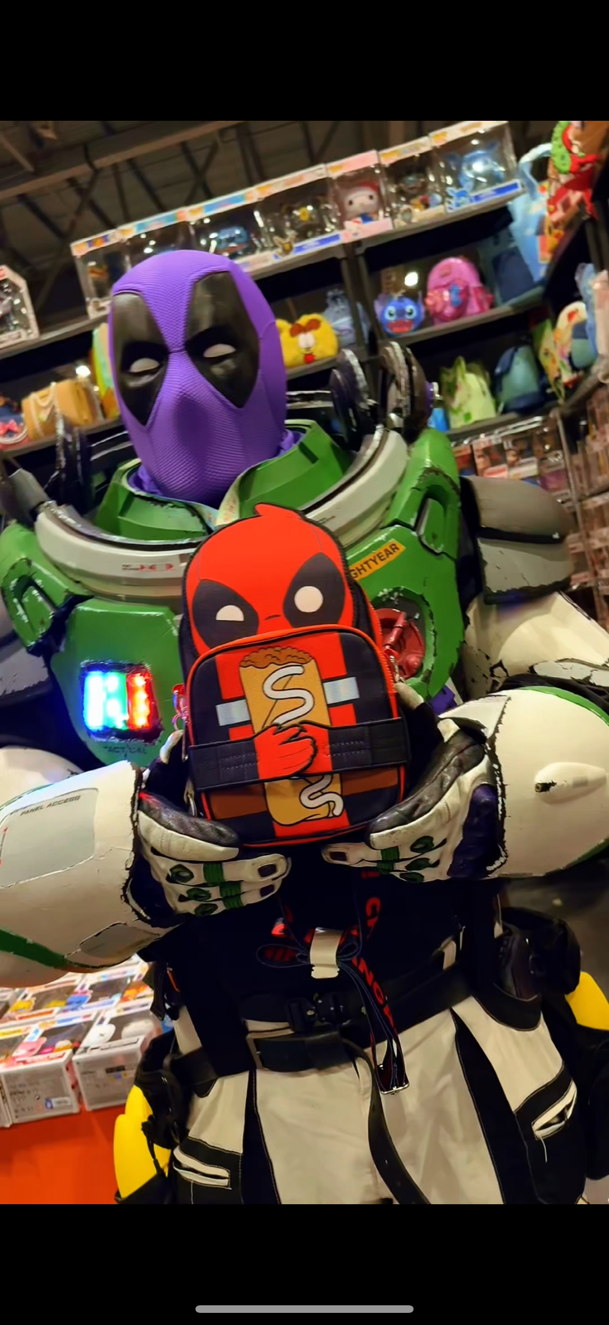 AMC Deadpool Collection Nylon Crossbudy - Loungefly