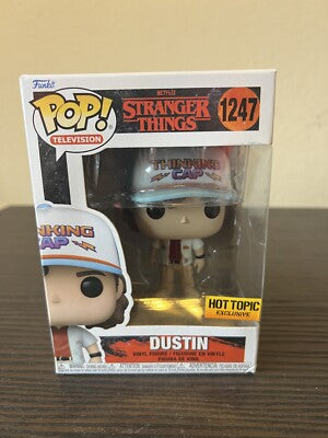 Television Stranger Things Dustin In Dragon Shirt - #1247 - Funko POP!