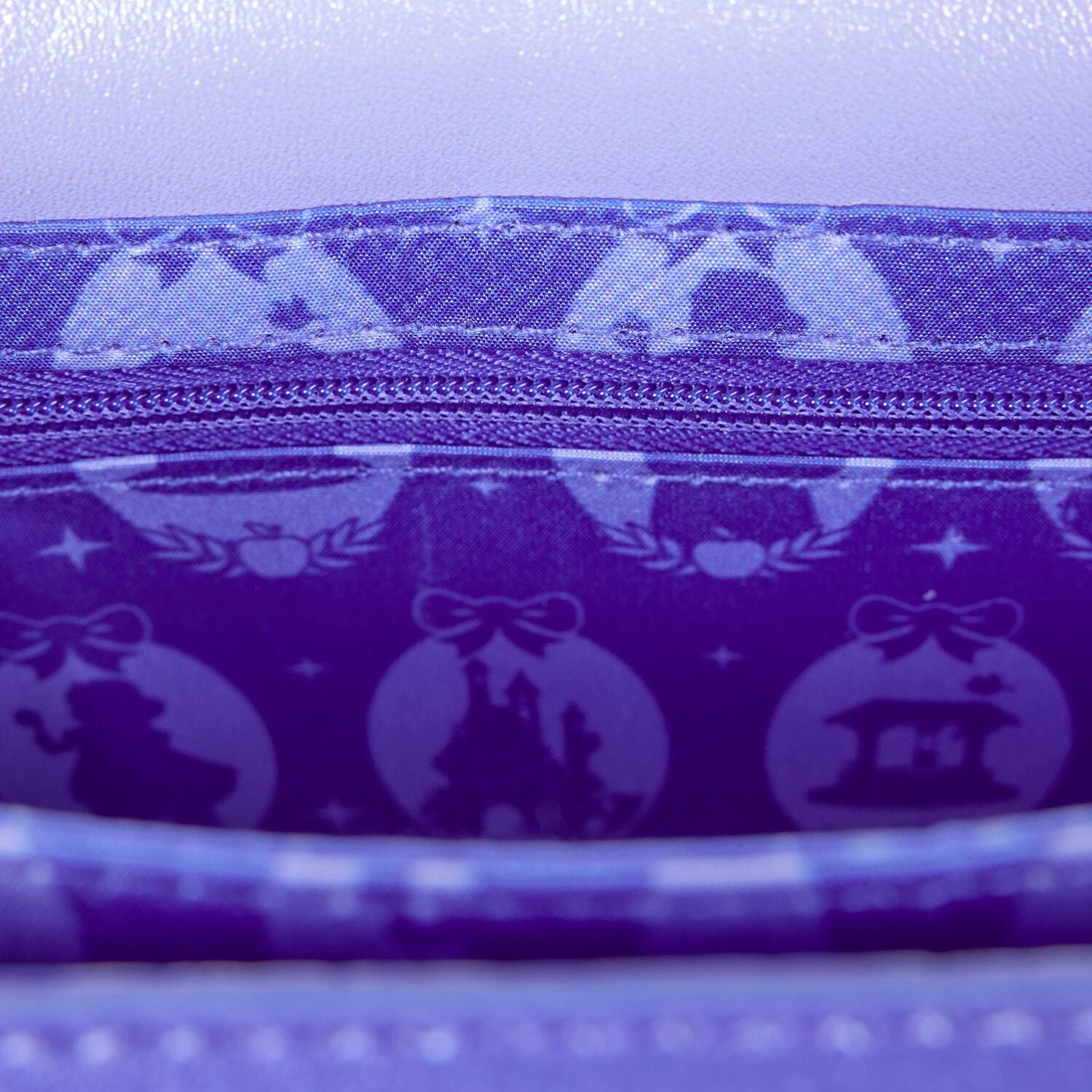 Disney Princess Snow White Crossbody - Loungefly - Drop 4 22nd Aug 4pm