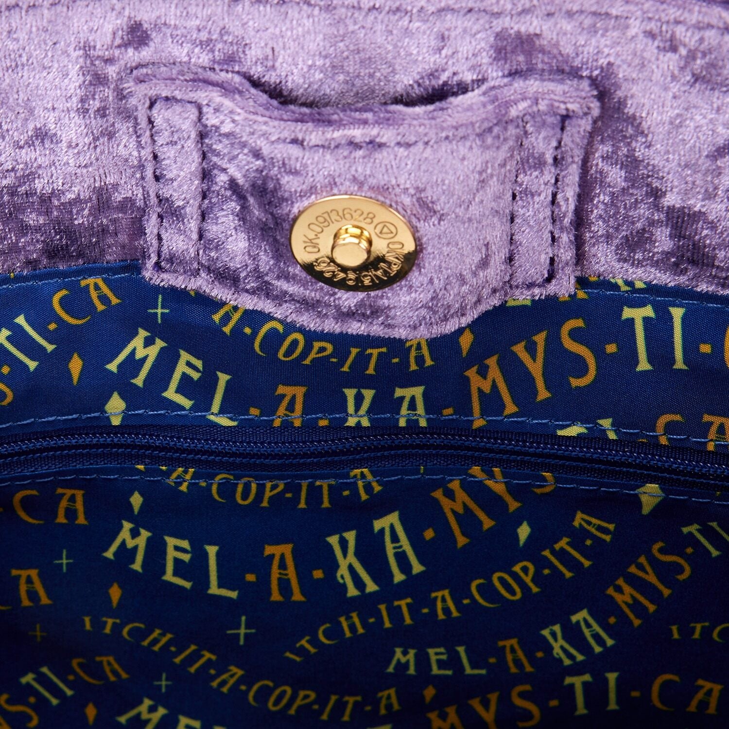 Disney Hocus Pocus Velvet Broom Handle Handbag - Loungefly - 5th September