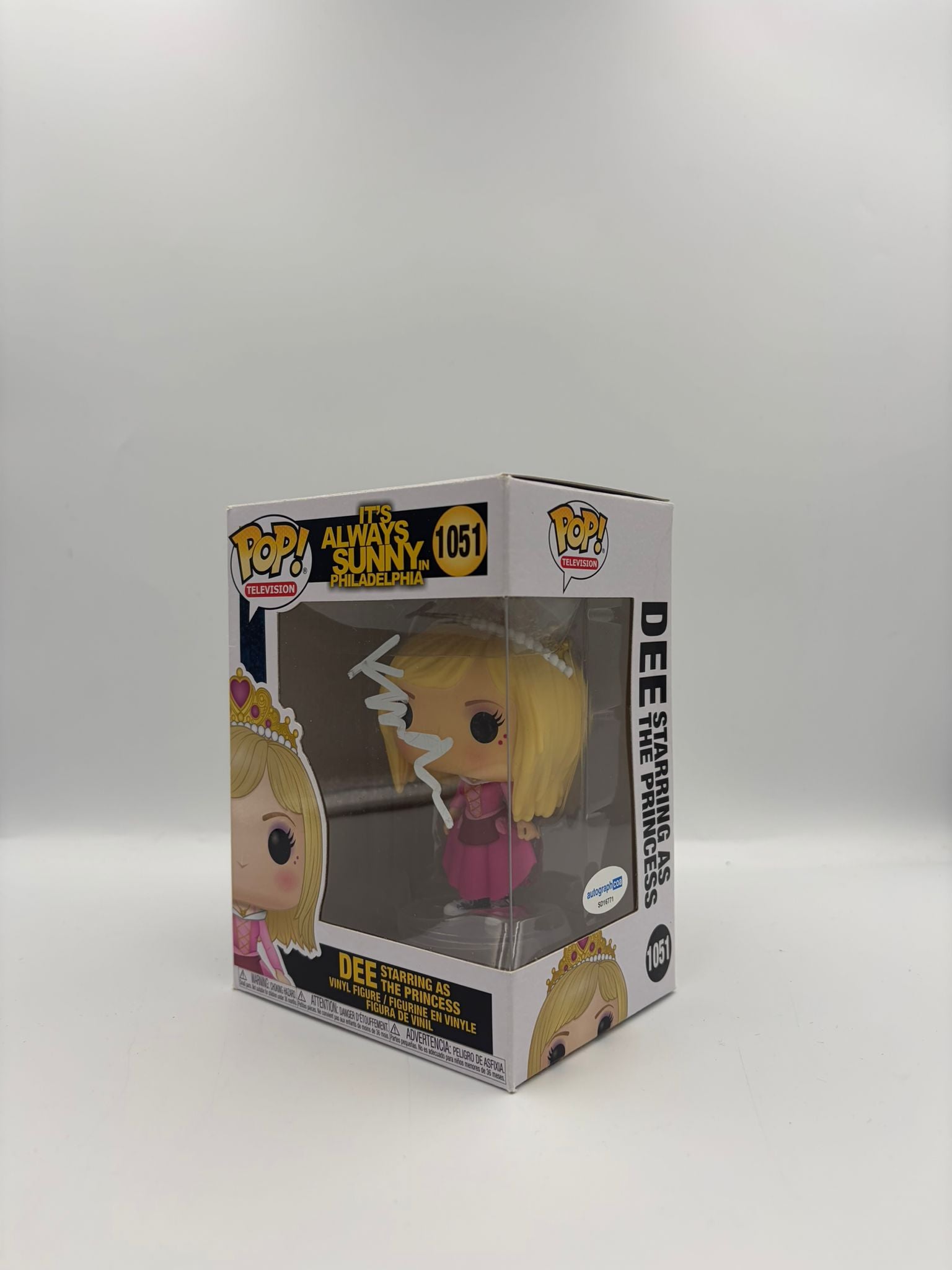 Dee Starring As The Princess- #1051 - Funko Pop! - Television - Its Always Sunny In Philadelphia - Signed By Kaitlin Olson - Certified Pop